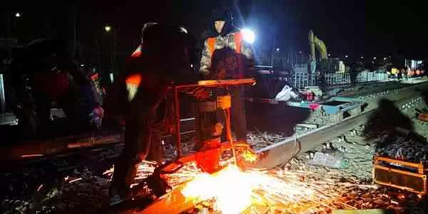 今日頭條、北京日報：13號線(xiàn)清河站撥線(xiàn)工程倒計時(shí)，京城地鐵首  次鋪上樹(shù)脂軌枕